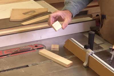 Truc pour couper une petite pi�ce au banc de scie