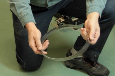 Comment enrouler une lame de scie � ruban