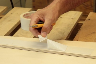 Truc pour appliquer l'adh�sif double face