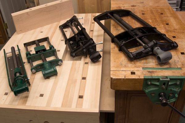Installation des presses d'�tabli