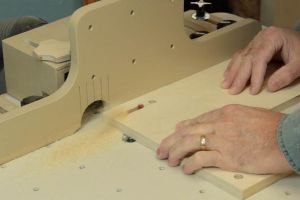 D�coupe des rainures � la toupie