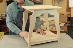 Petite table assembl�e � tenons et mortaises