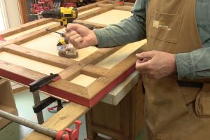 Fixation des composants de la table