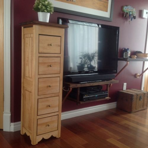 Petit meuble � tirroirs