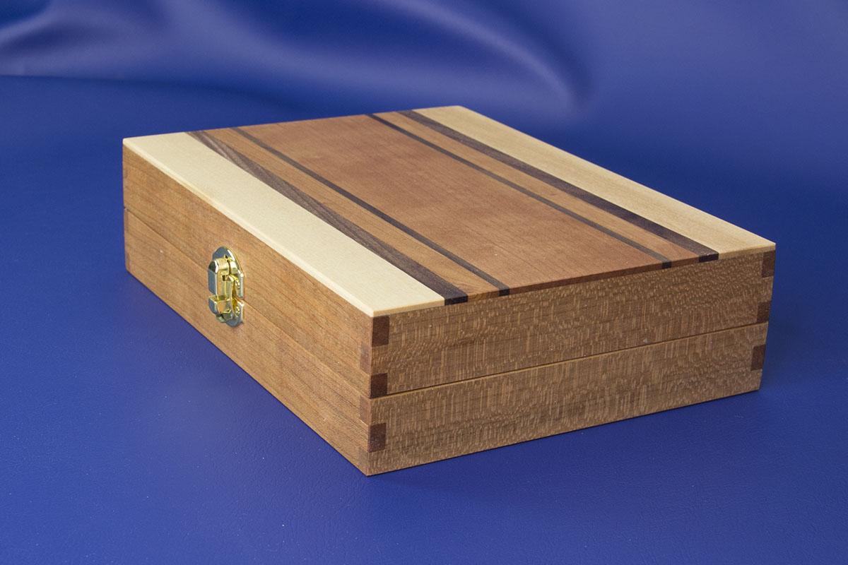 Moyen coffret à mouches - Détail