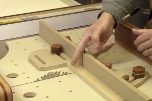 Truc - Coupe en s�rie de petites pièces