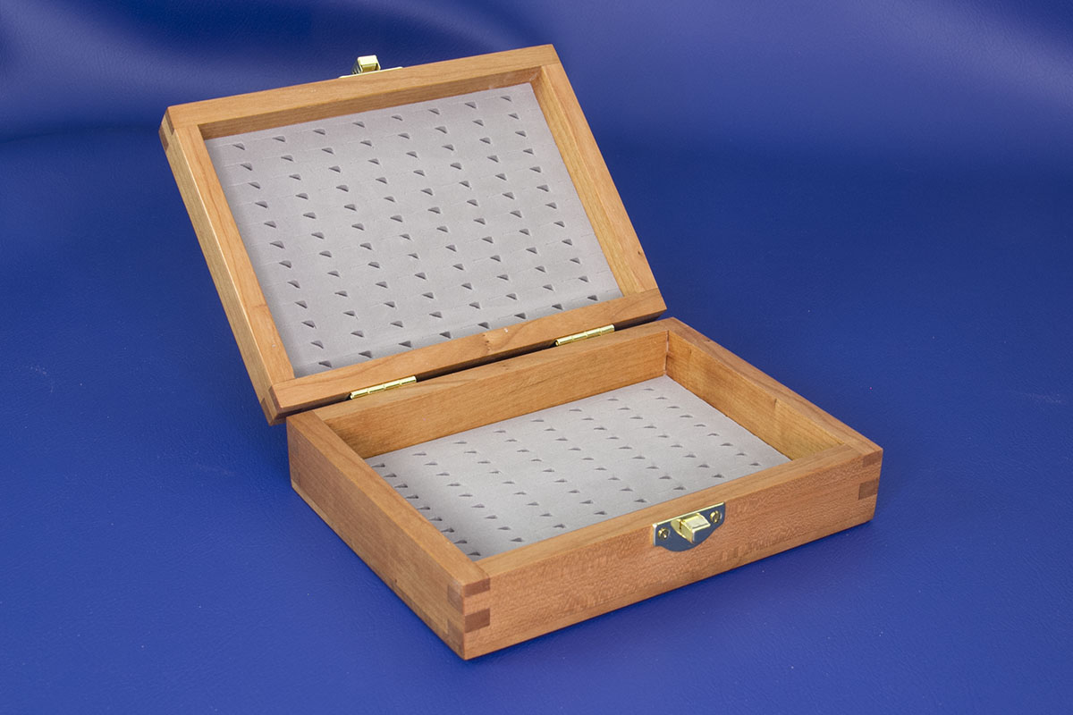 Petit coffret à mouches - ouvert