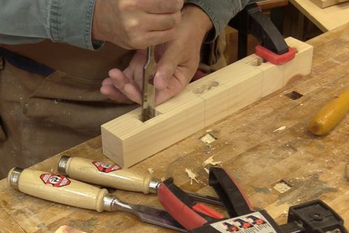 Assemblages rustiques � tenons et mortaises