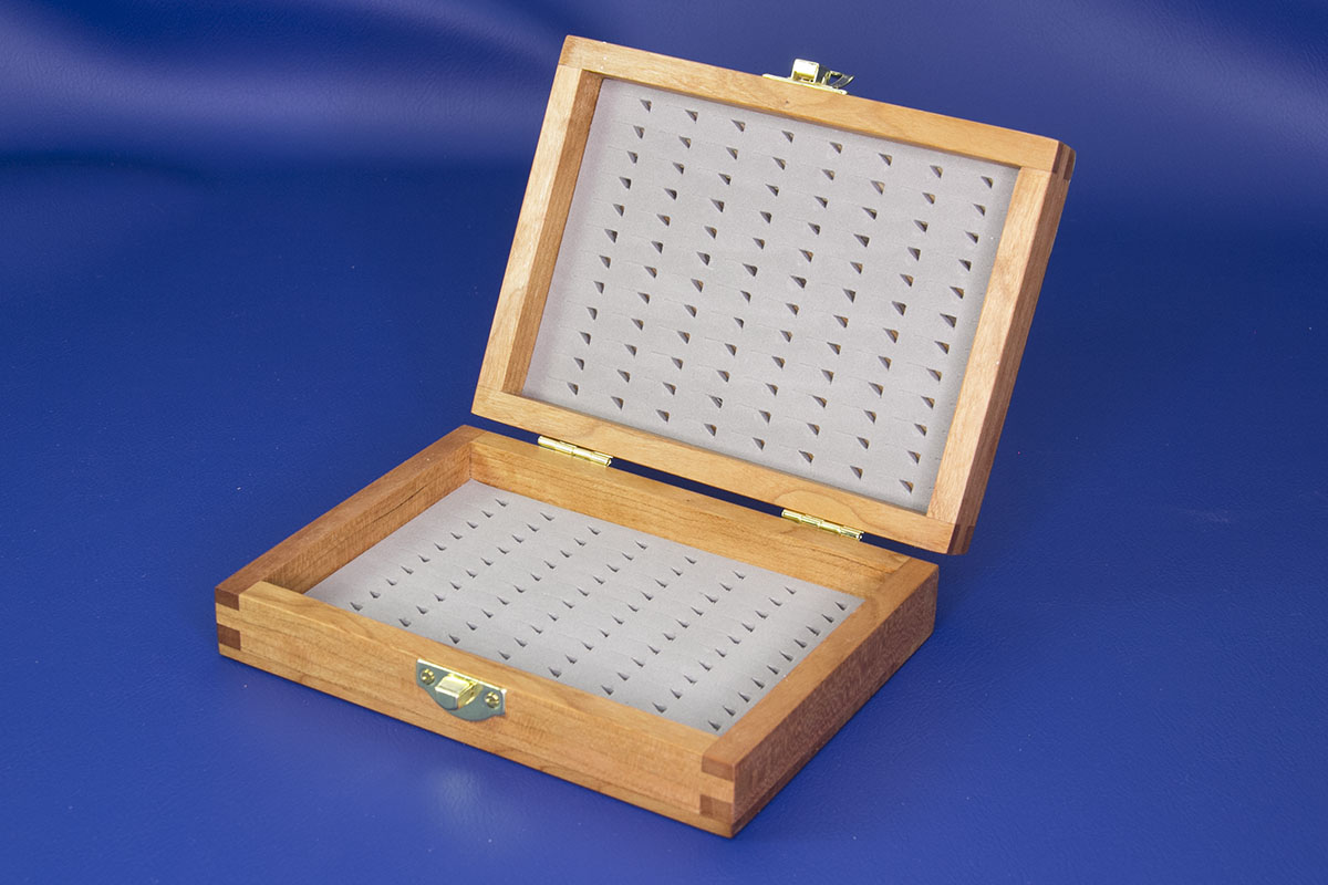 Petit coffret à mouches - ouvert