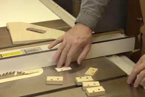 Coupe s�curitaire au banc de scie pour petites pi�ces