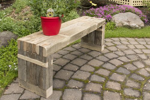 Banc champ�tre, assemblages � queues d'aronde