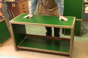 Assemblage de la base du meuble