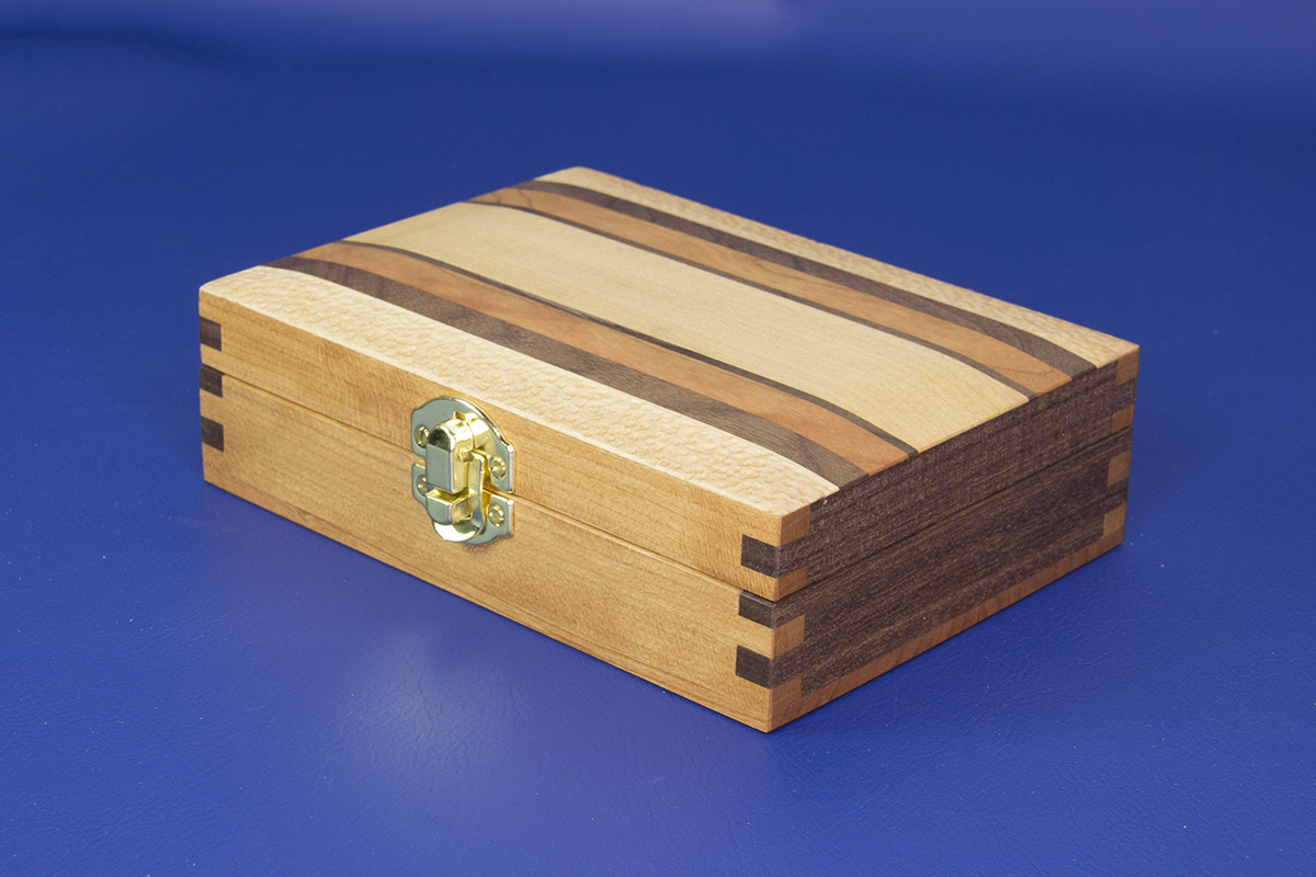 Petit coffret à mouches