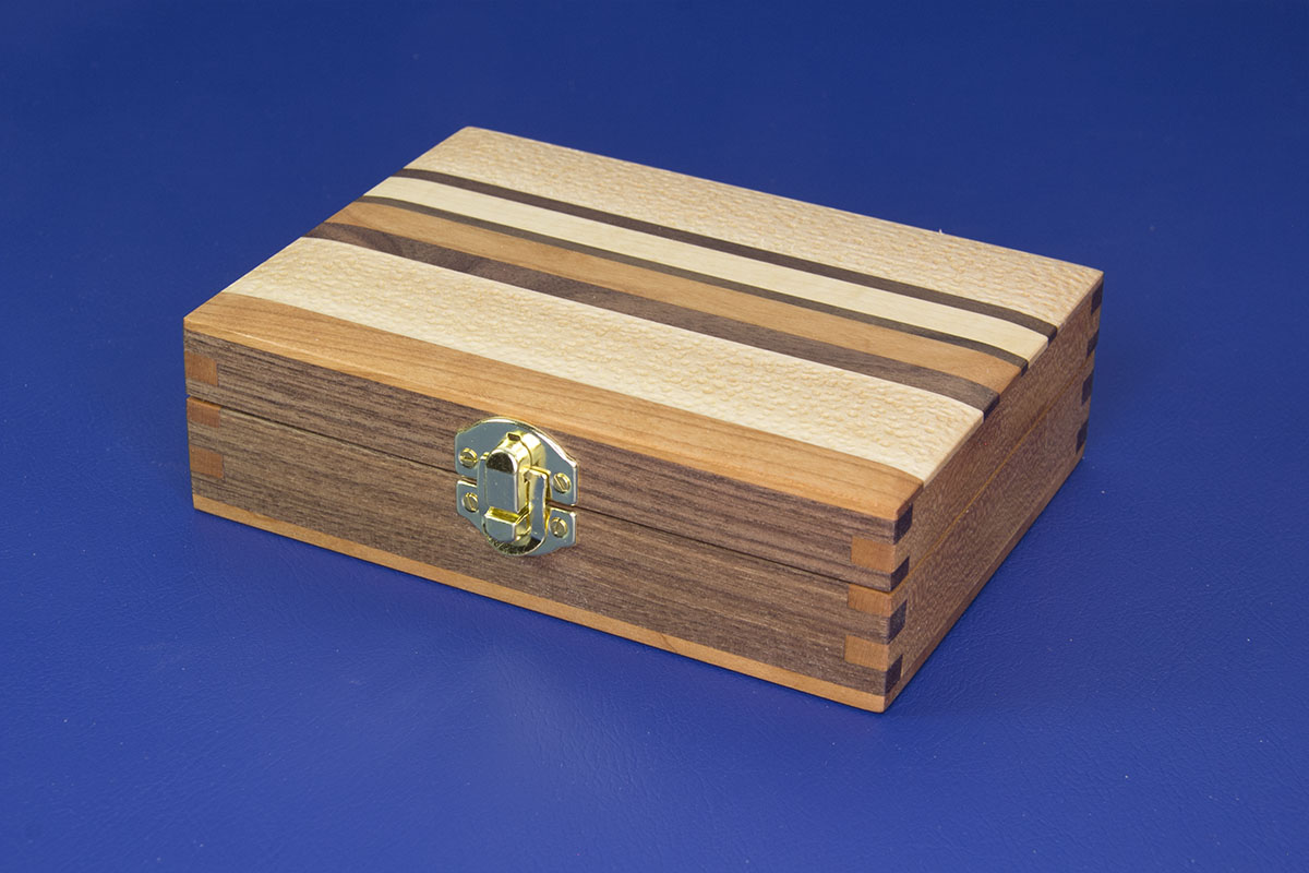 Petit coffret à mouches